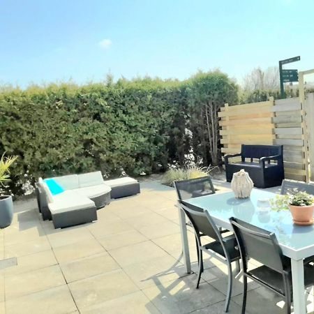 Huisje Finn, Met Grote Tuin En Veel Privacy Dirkshorn Luaran gambar