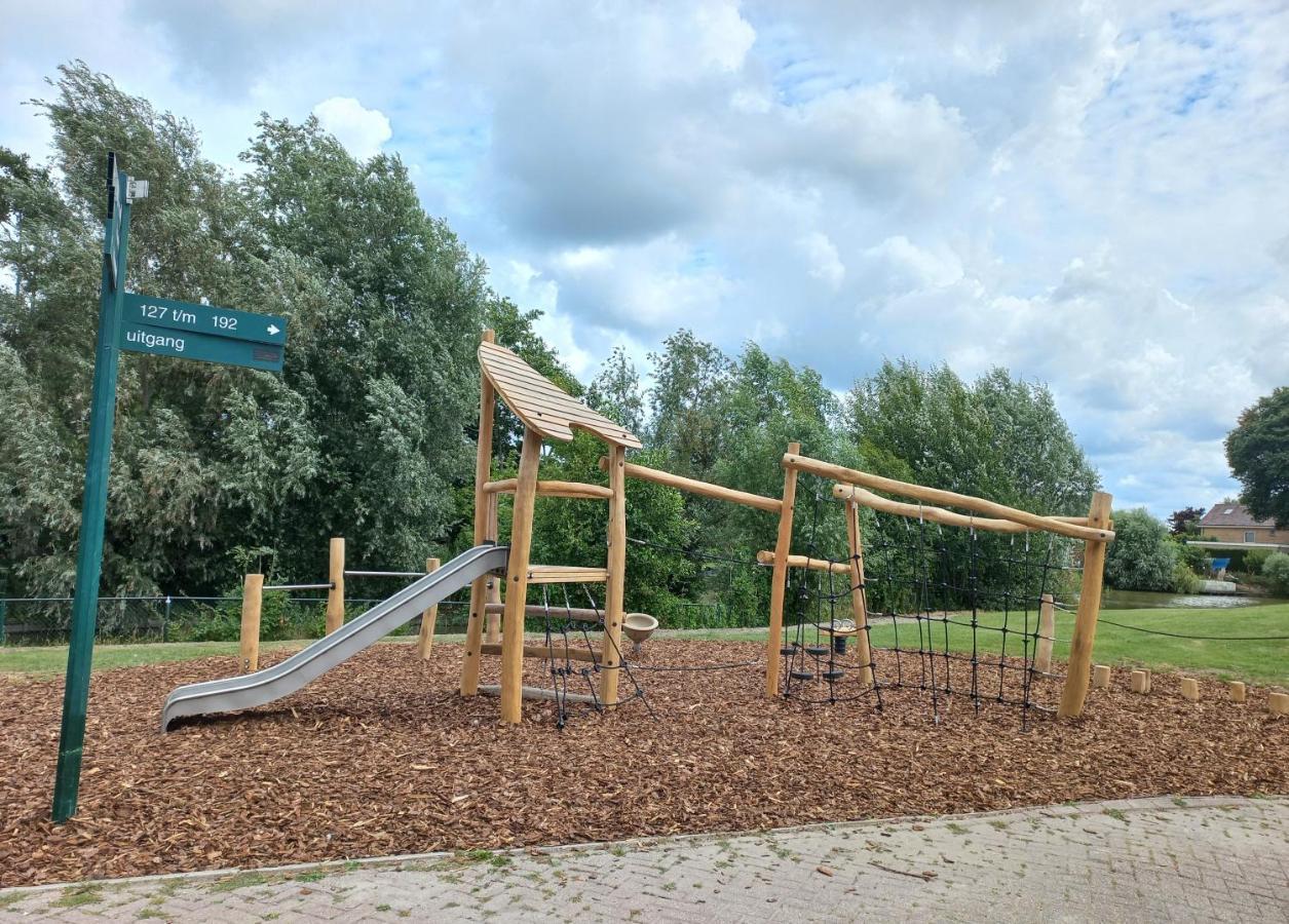 Huisje Finn, Met Grote Tuin En Veel Privacy Dirkshorn Luaran gambar